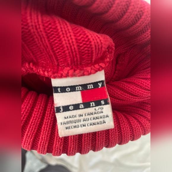 Tommy Hilfiger Women's Turtleneck - Picture 2 of 3